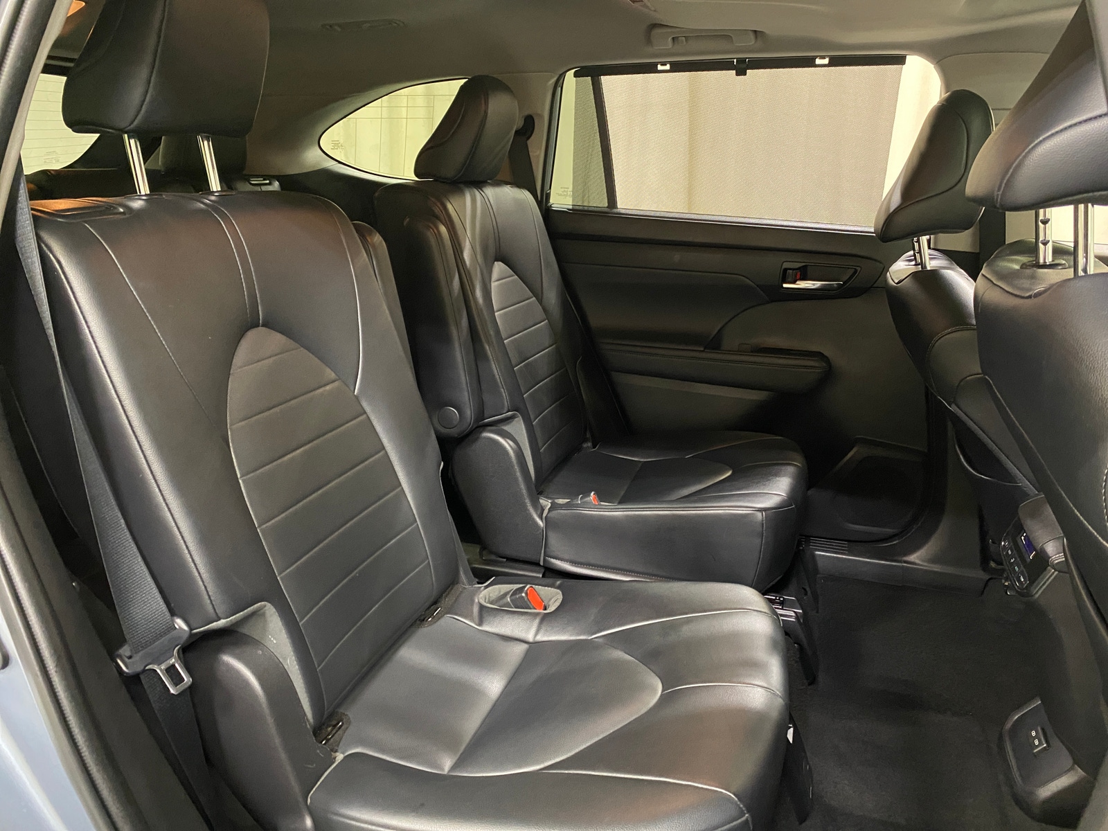 Thumbnail: 2022 Toyota Highlander - 5