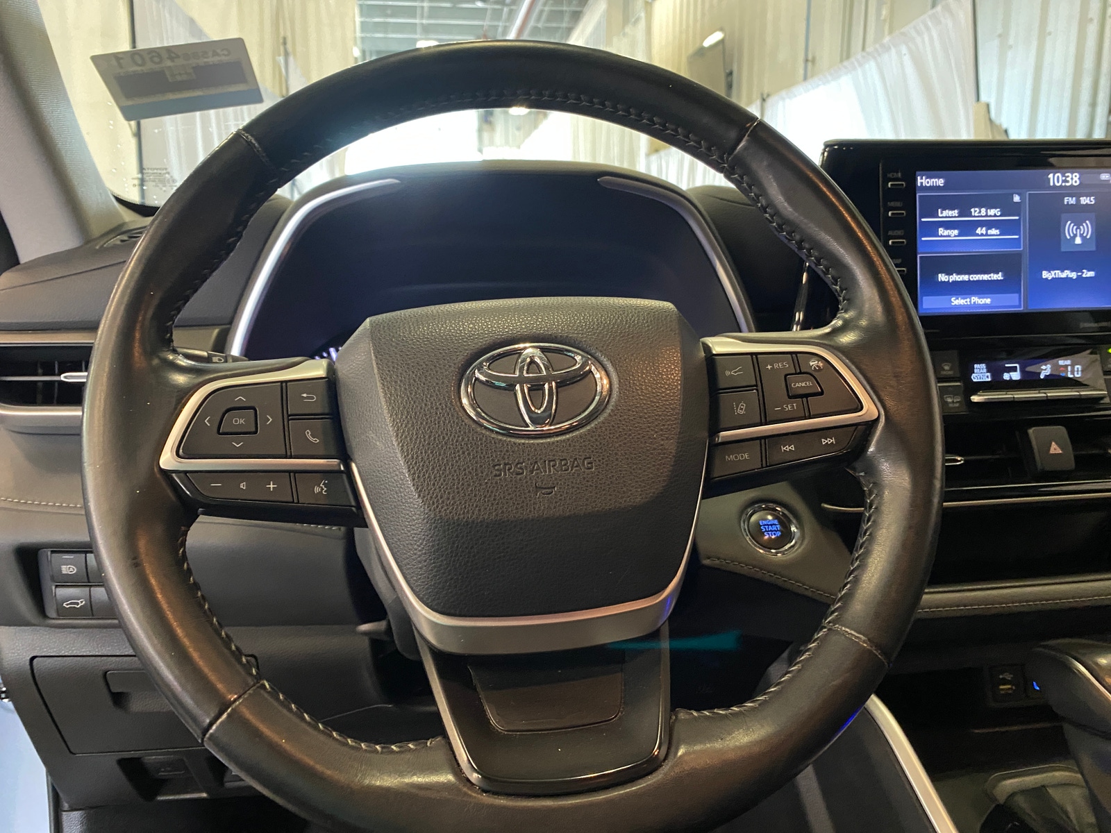 Thumbnail: 2022 Toyota Highlander - 4