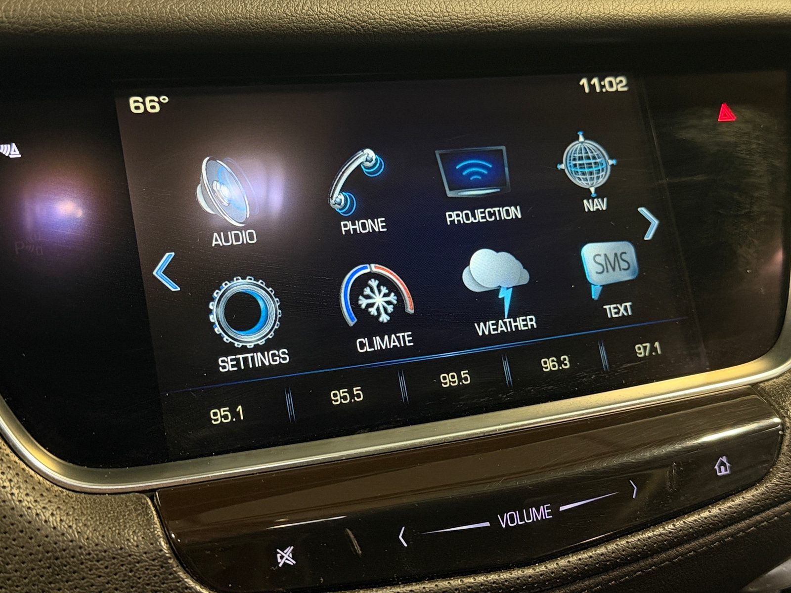 Thumbnail: 2018 Cadillac XT5 - 3