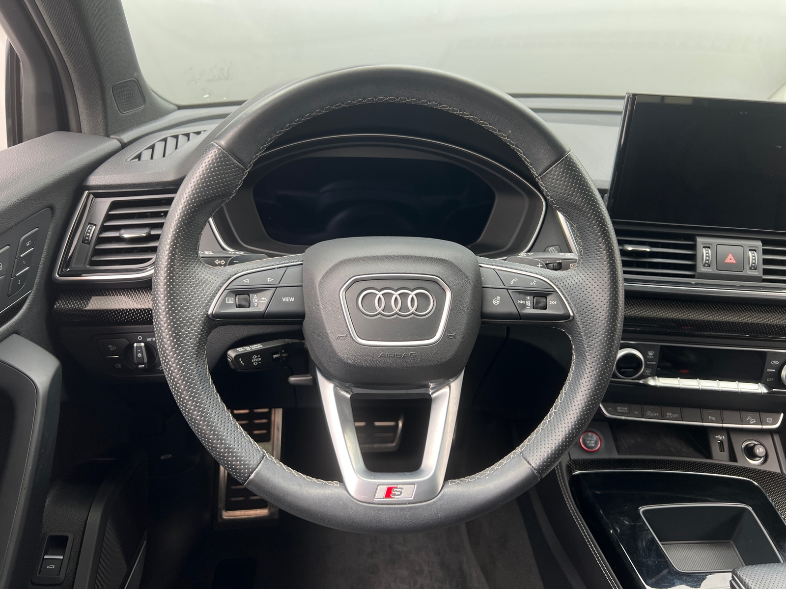 Thumbnail: 2022 Audi SQ5 - 4