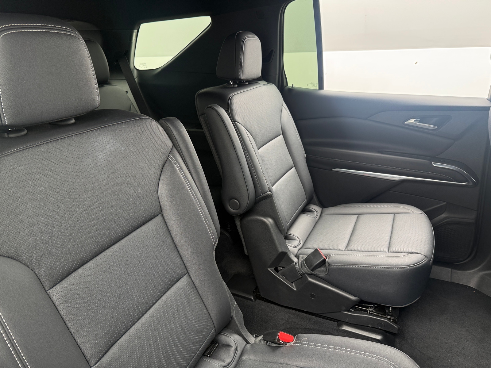 Thumbnail: 2026 Chevrolet Traverse - 5