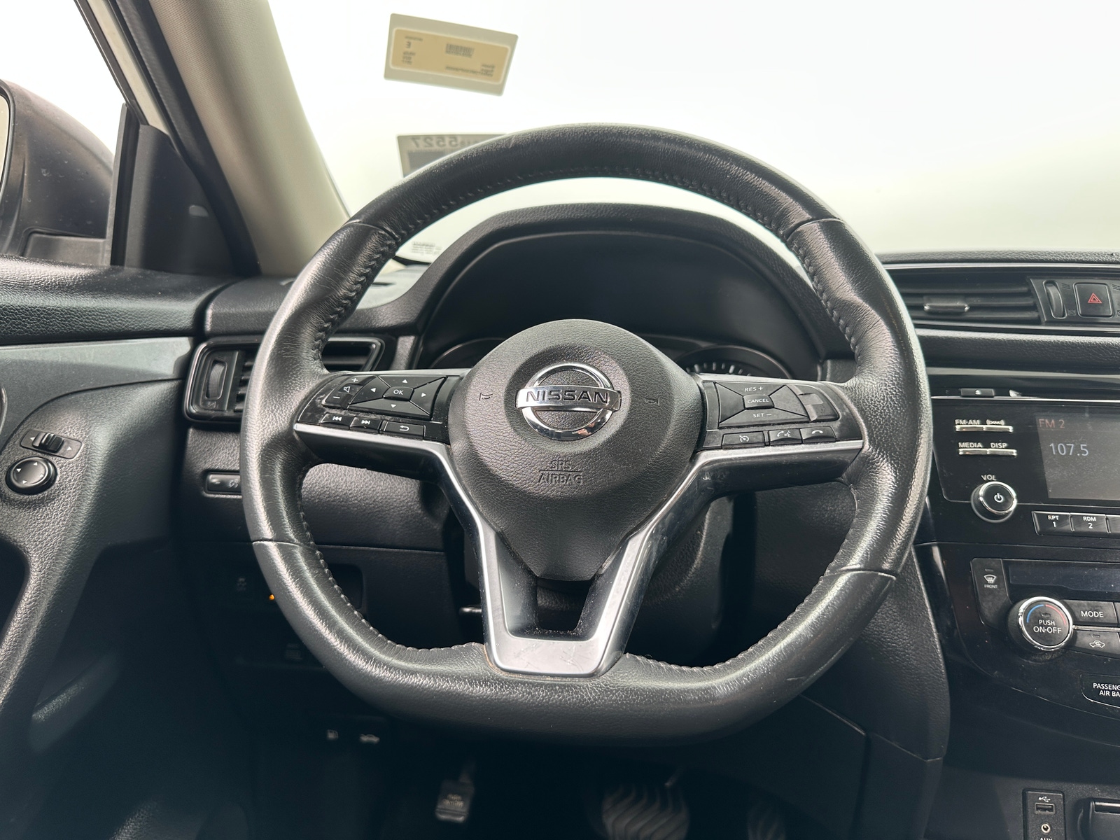 Thumbnail: 2017 Nissan Rogue - 5