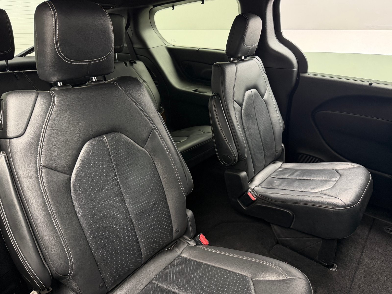 Thumbnail: 2019 Chrysler Pacifica - 5