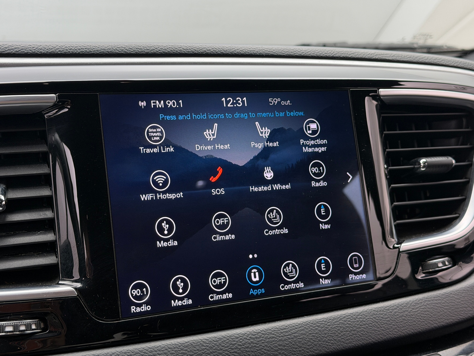 Thumbnail: 2019 Chrysler Pacifica - 3