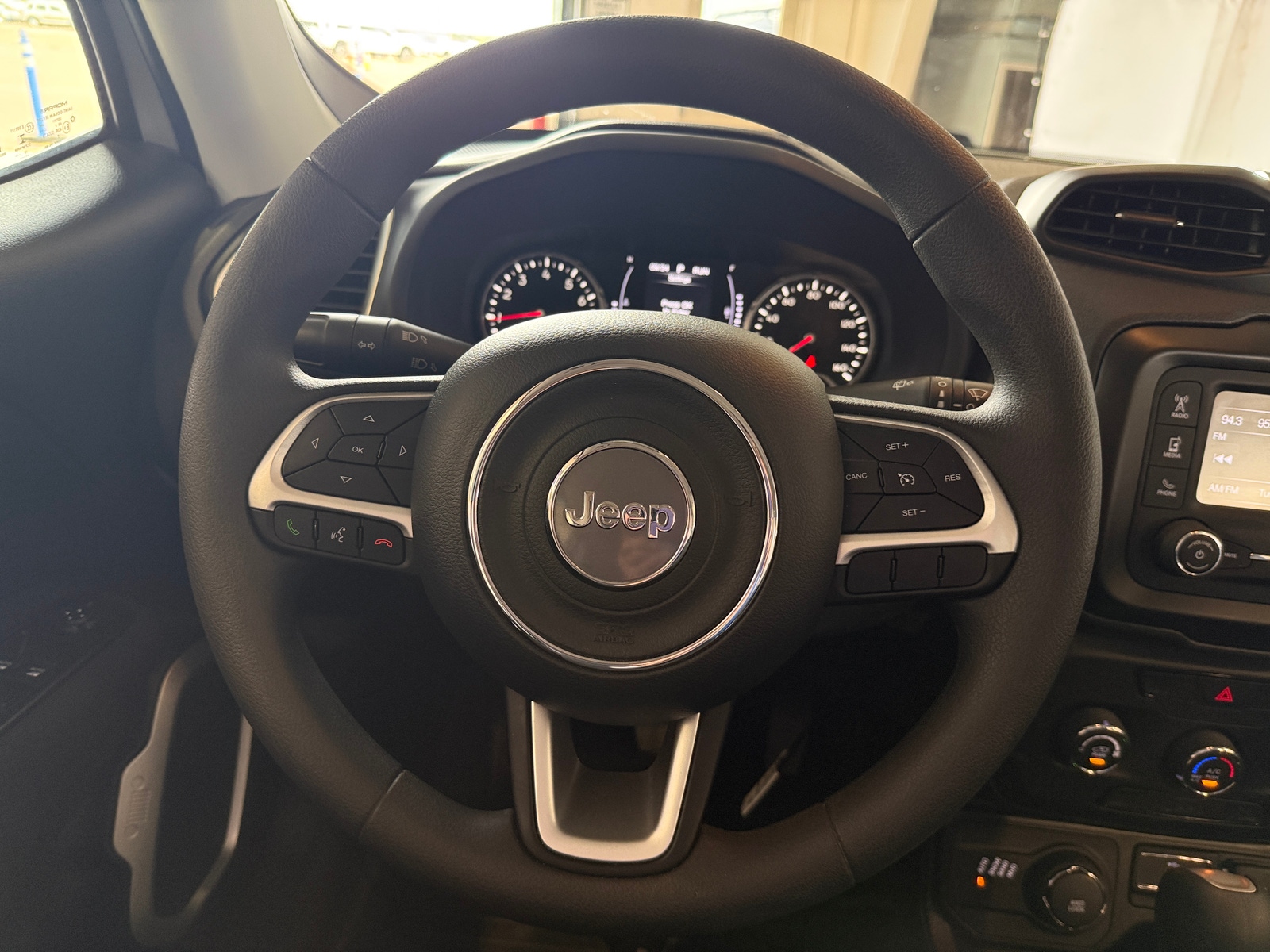Thumbnail: 2020 Jeep Renegade - 5