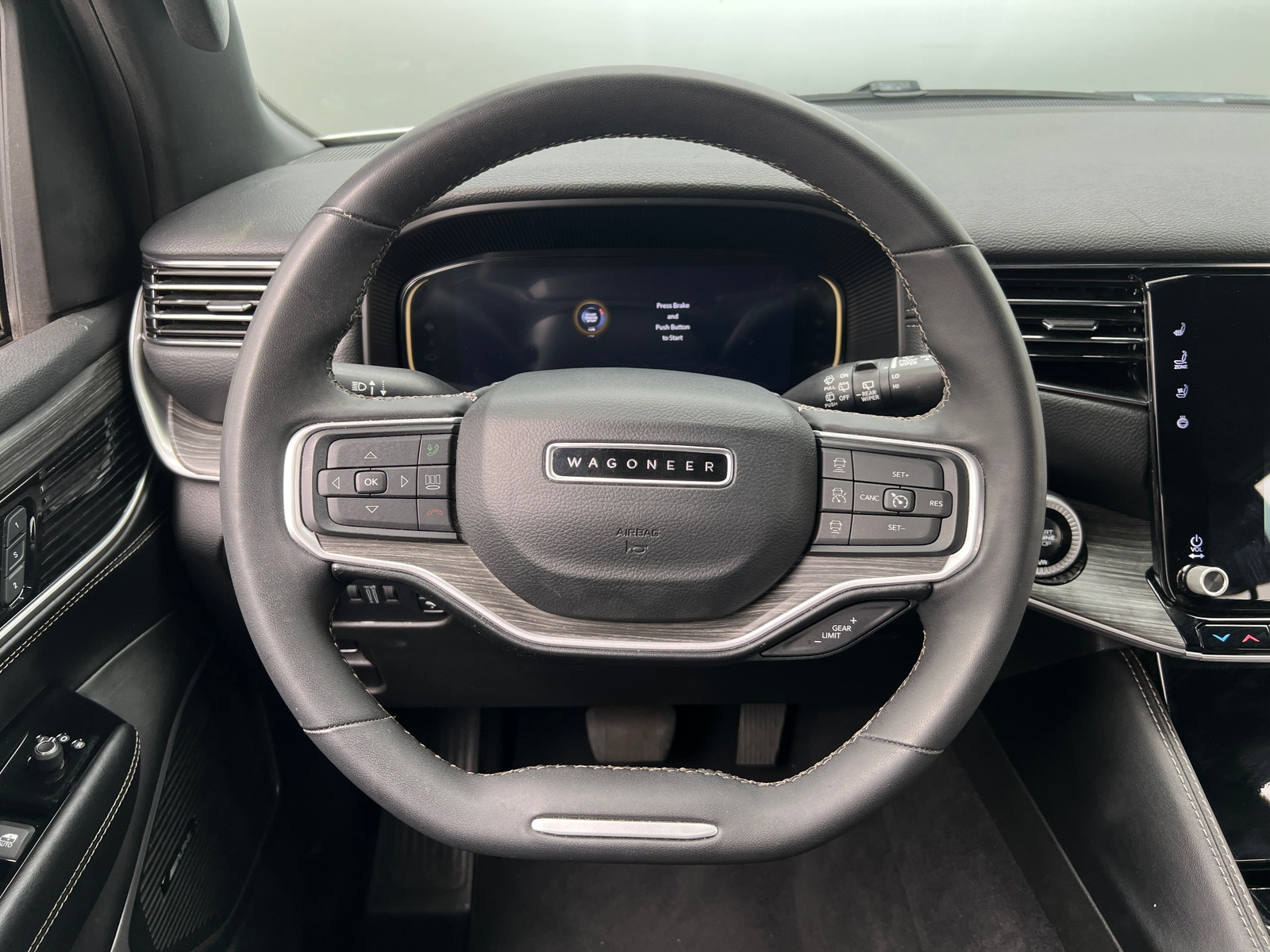 Thumbnail: 2024 Jeep Wagoneer - 4