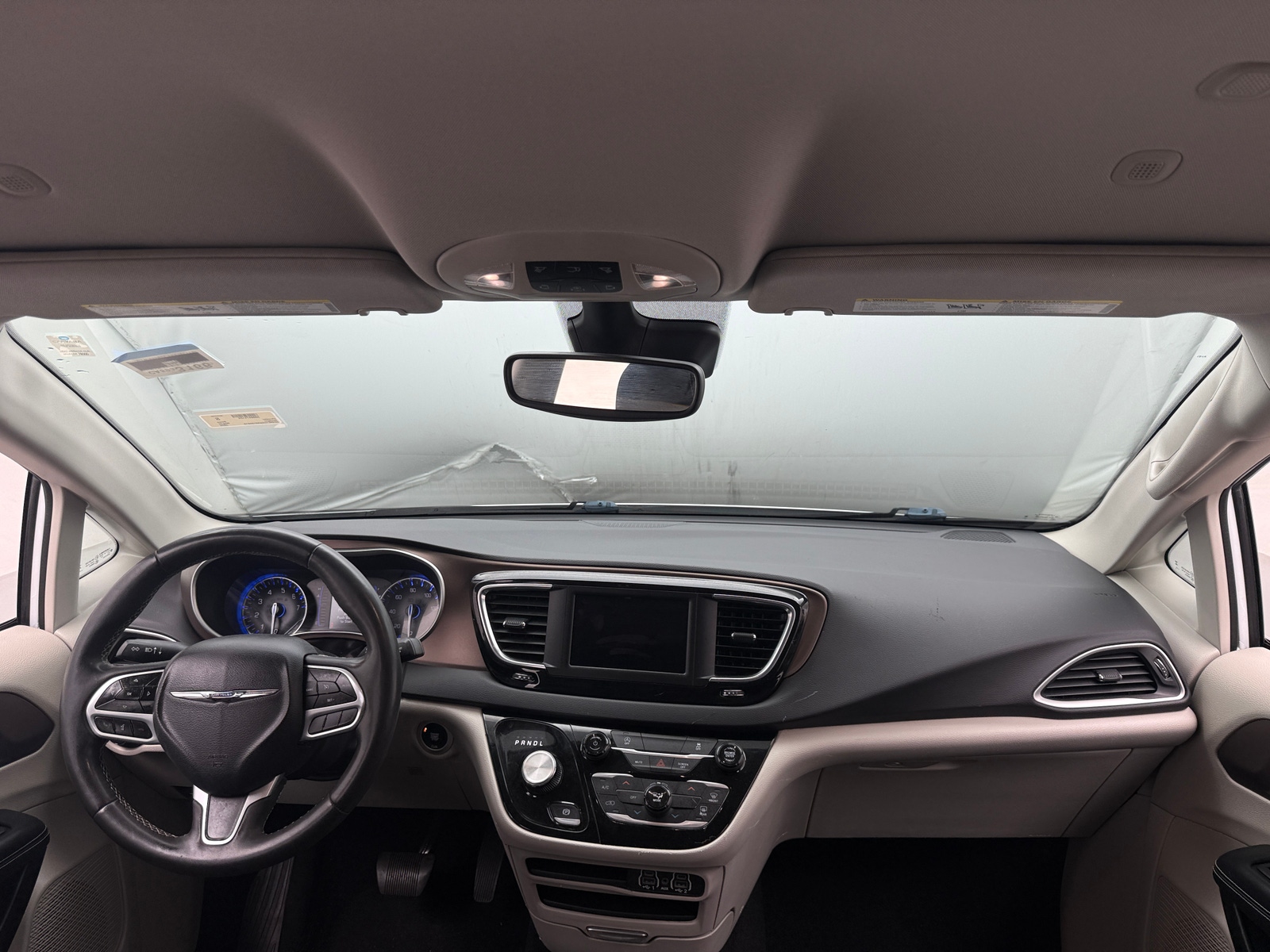 Thumbnail: 2024 Chrysler Voyager - 3