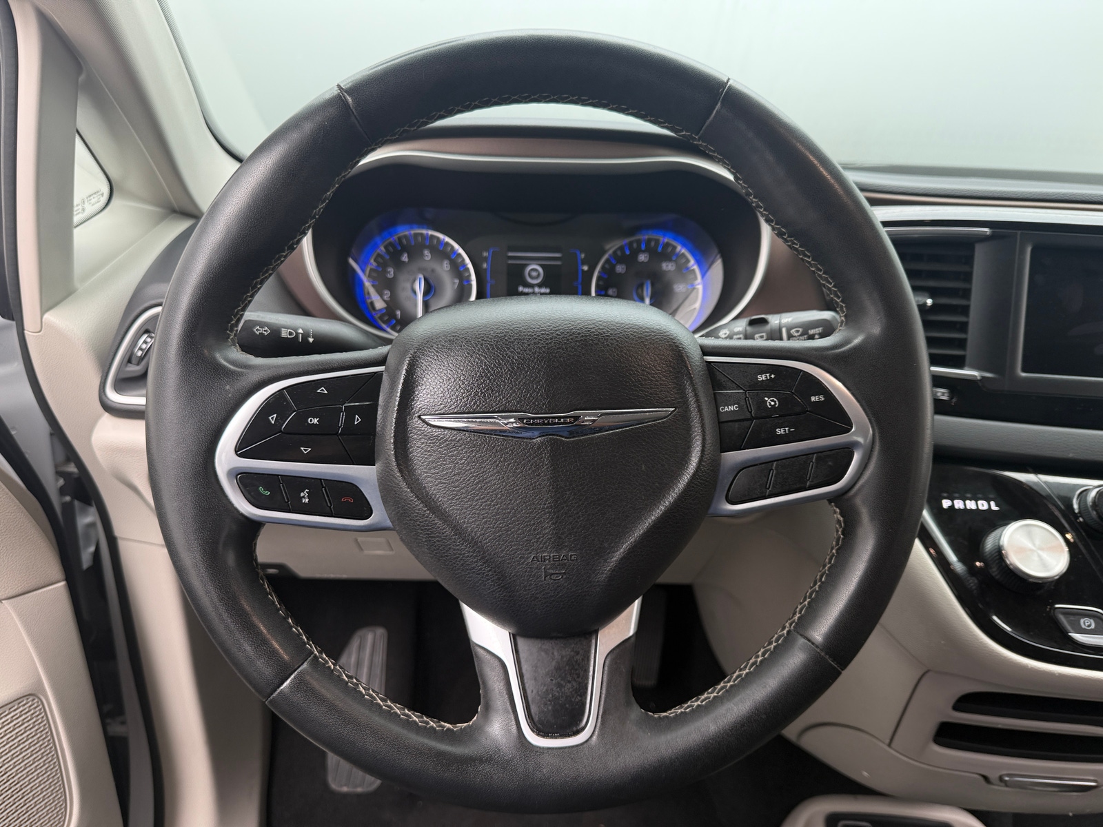 Thumbnail: 2024 Chrysler Voyager - 5