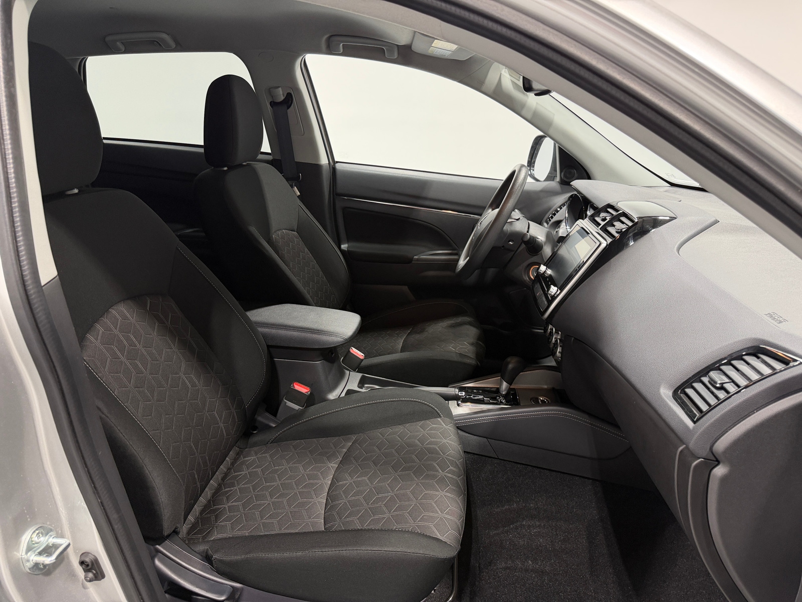 Thumbnail: 2026 Mitsubishi Outlander Sport - 2