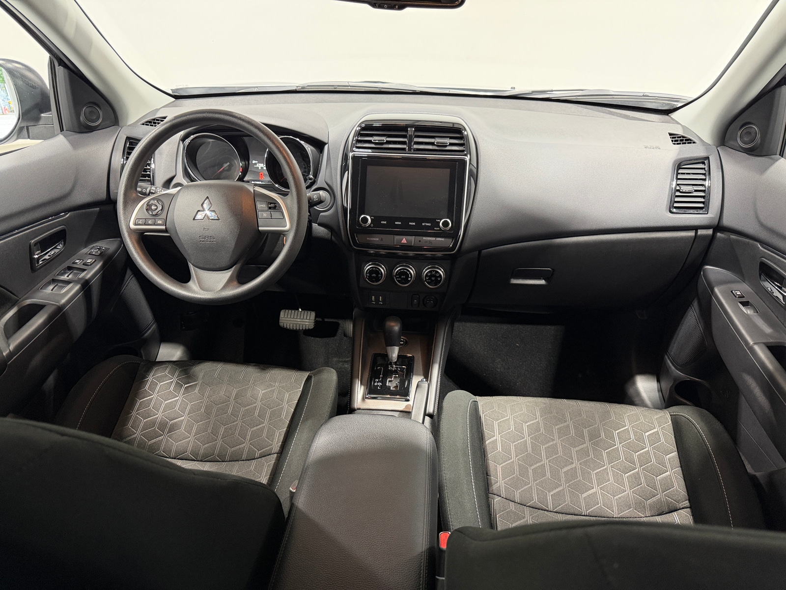 Thumbnail: 2026 Mitsubishi Outlander Sport - 3