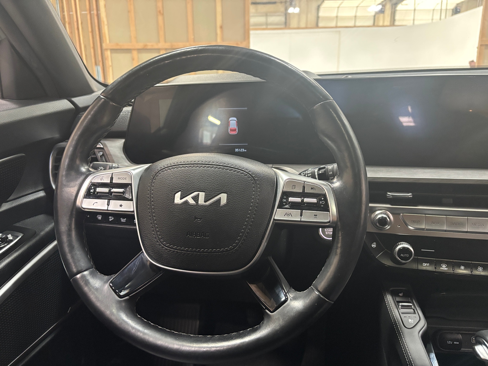 Thumbnail: 2024 Kia Telluride - 4