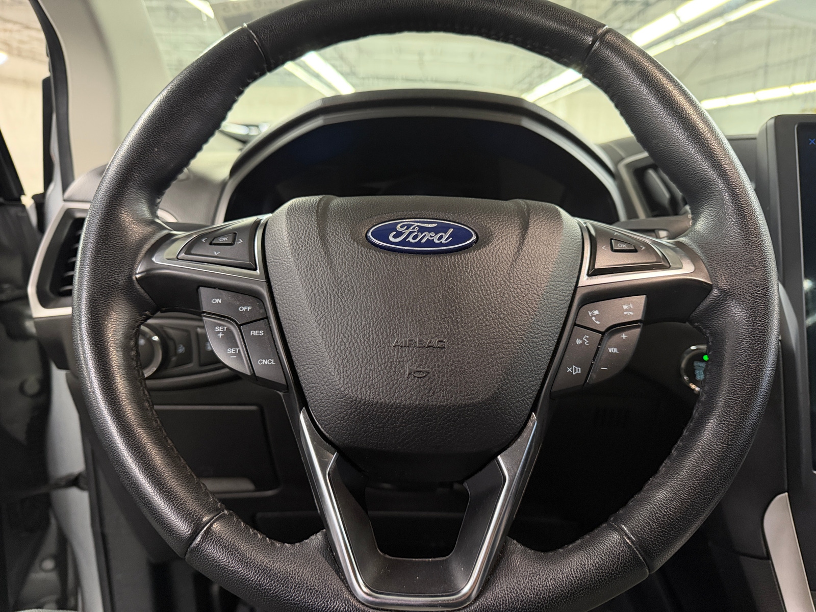 Thumbnail: 2023 Ford Edge - 4