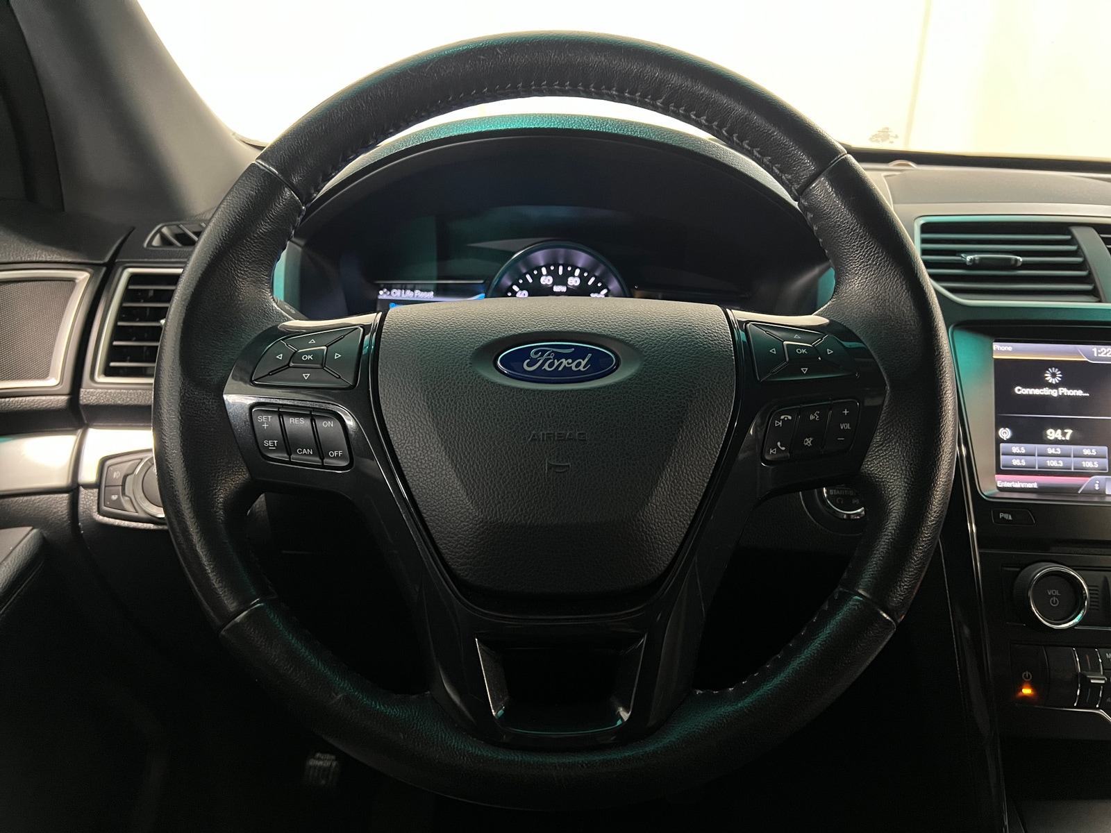 Thumbnail: 2016 Ford Explorer - 4
