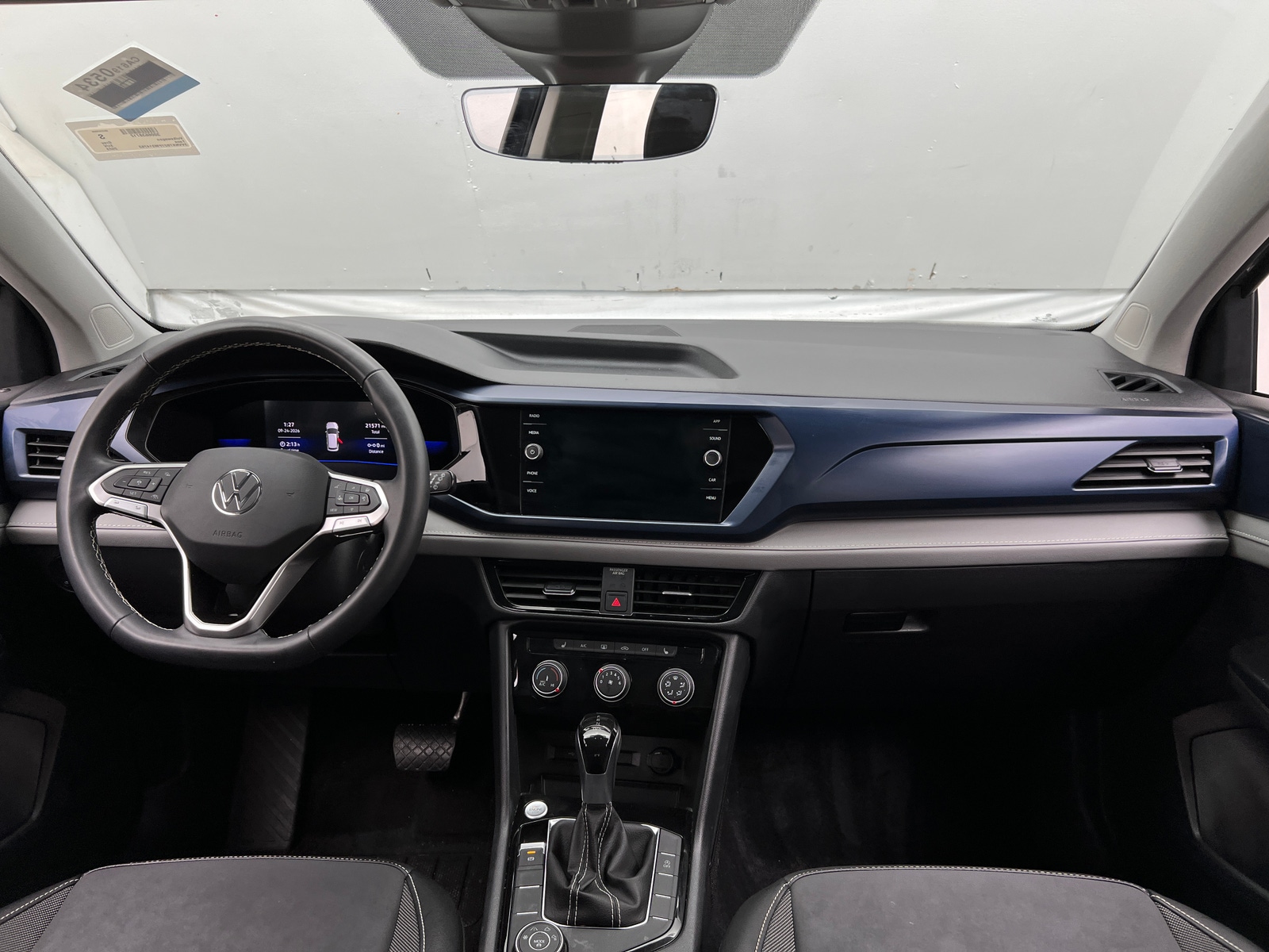 Thumbnail: 2023 Volkswagen Taos - 3