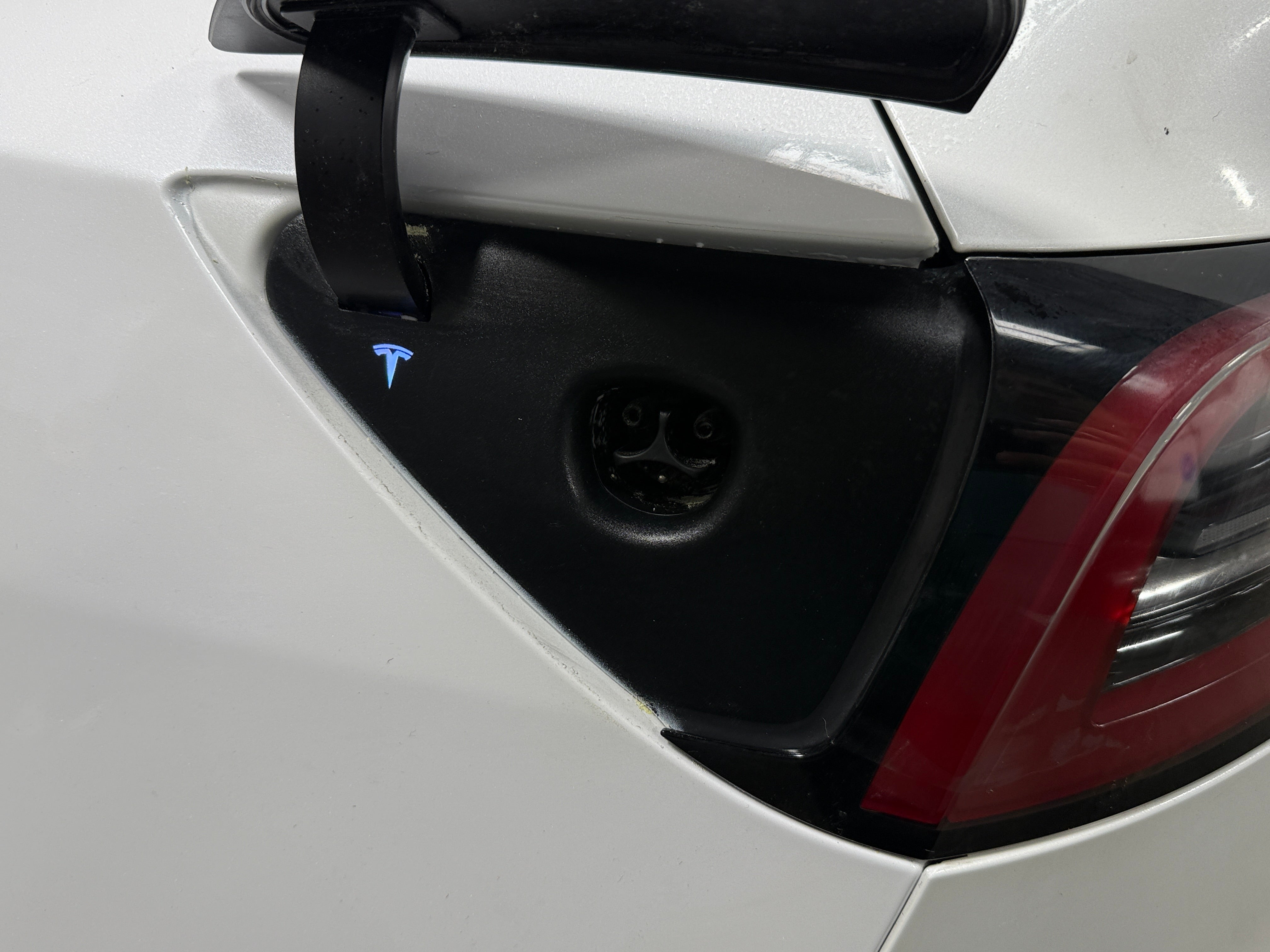 Used 2022 Tesla Model Y Long Range with VIN 7SAYGDEE1NF321793 for sale in Auburn, WA