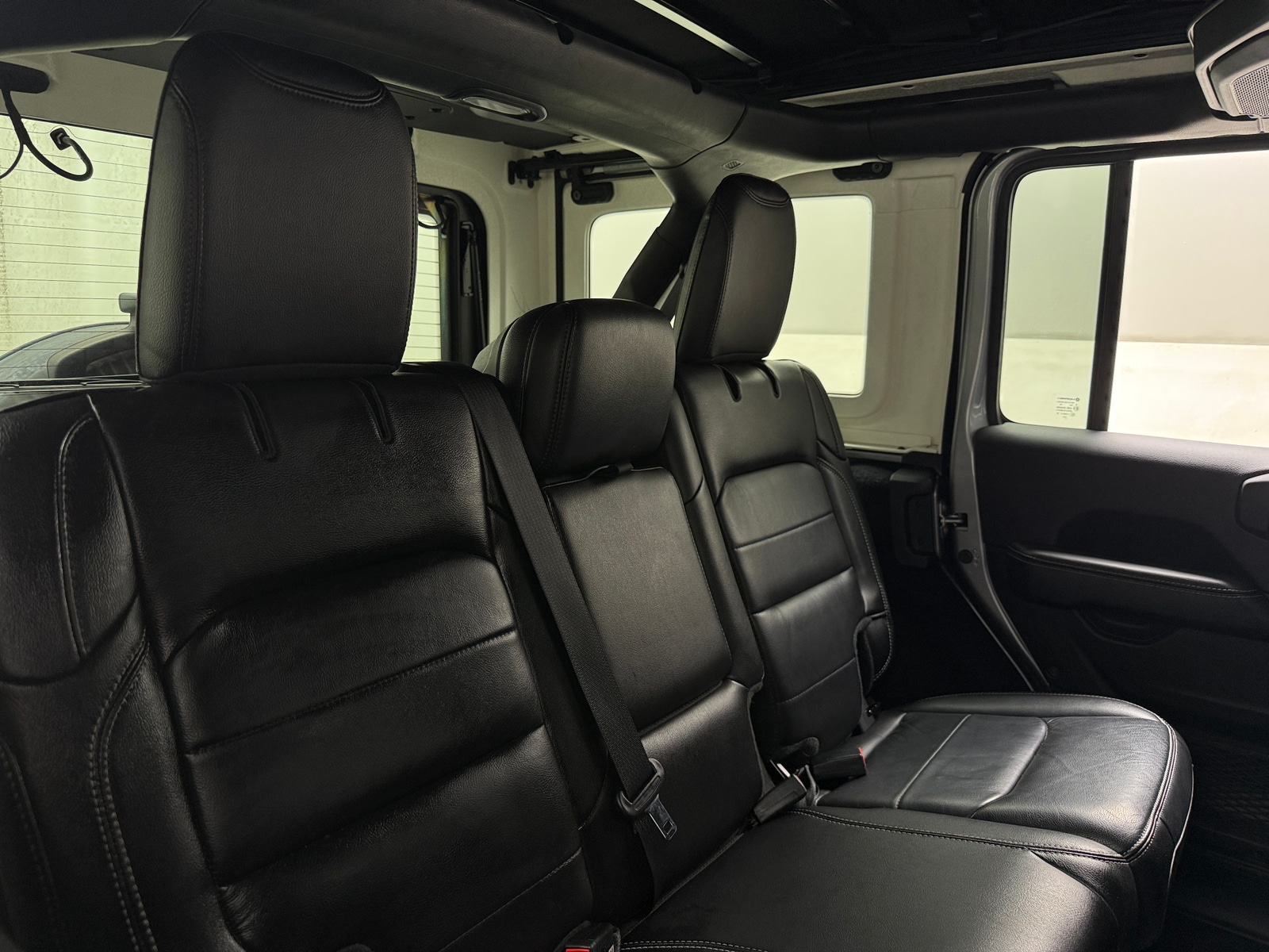 Thumbnail: 2020 Jeep Wrangler - 5