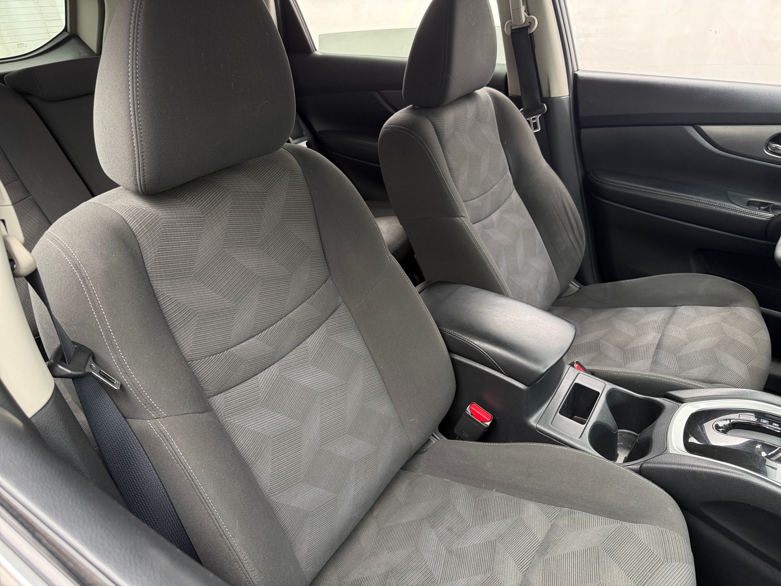Thumbnail: 2016 Nissan Rogue - 2