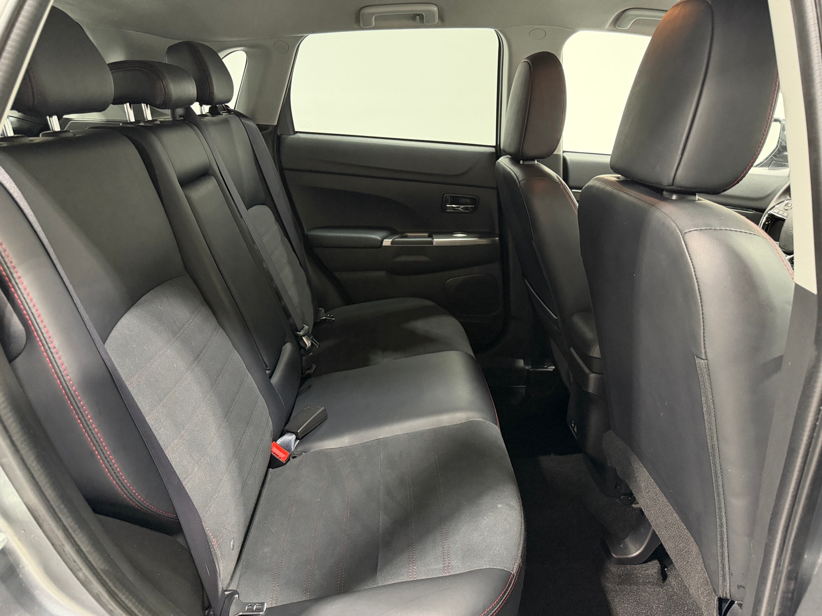 Thumbnail: 2024 Mitsubishi Outlander Sport - 6