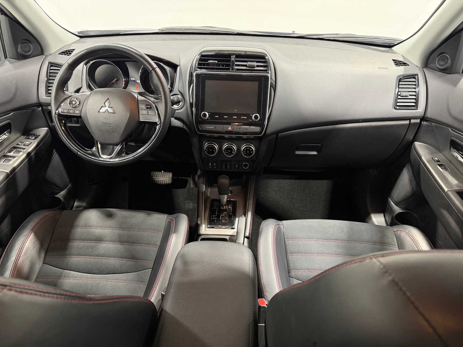 Thumbnail: 2024 Mitsubishi Outlander Sport - 3