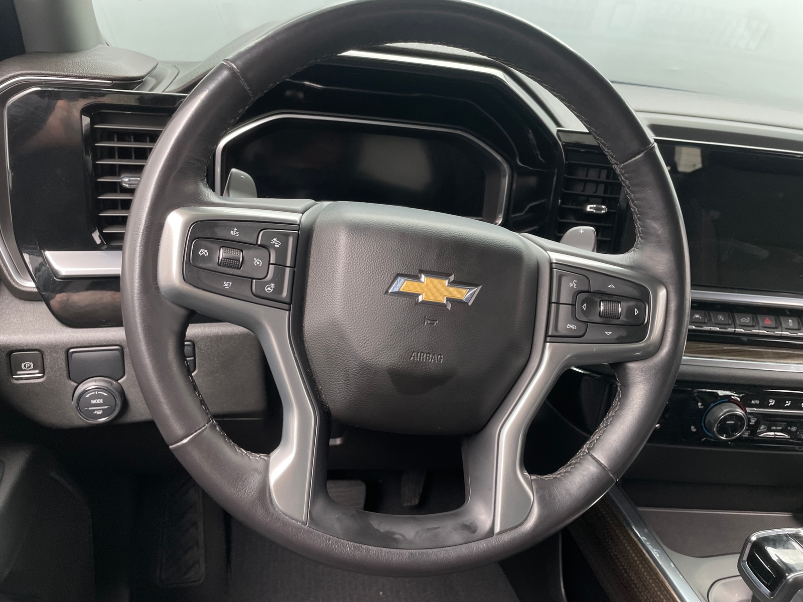 Thumbnail: 2023 Chevrolet Silverado 1500 - 5