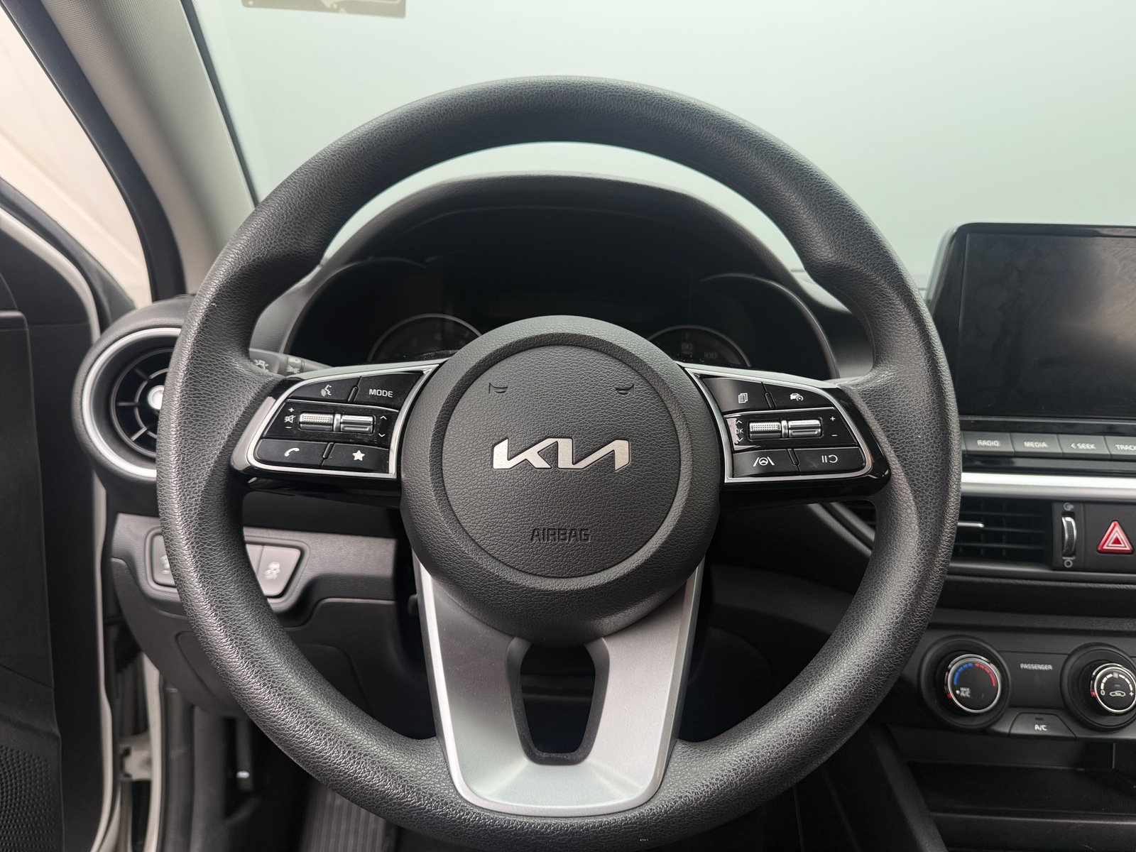 Thumbnail: 2023 Kia Forte - 5