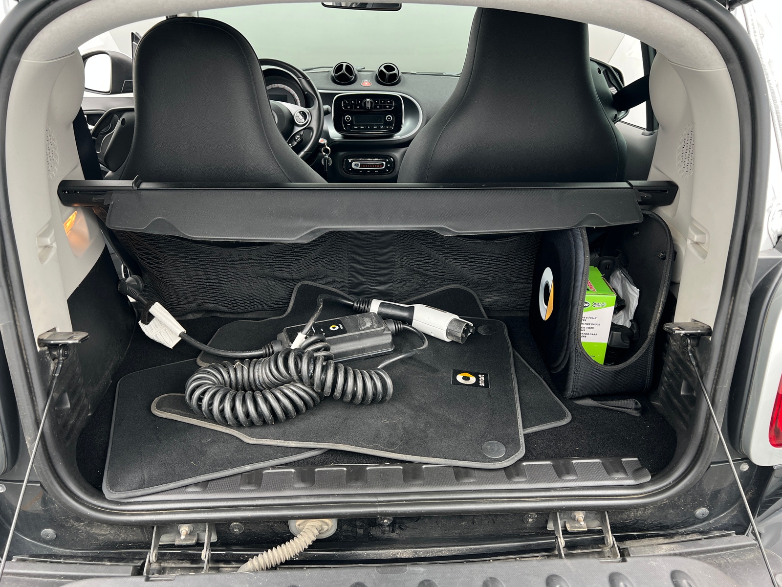 Thumbnail: 2018 smart fortwo - 5