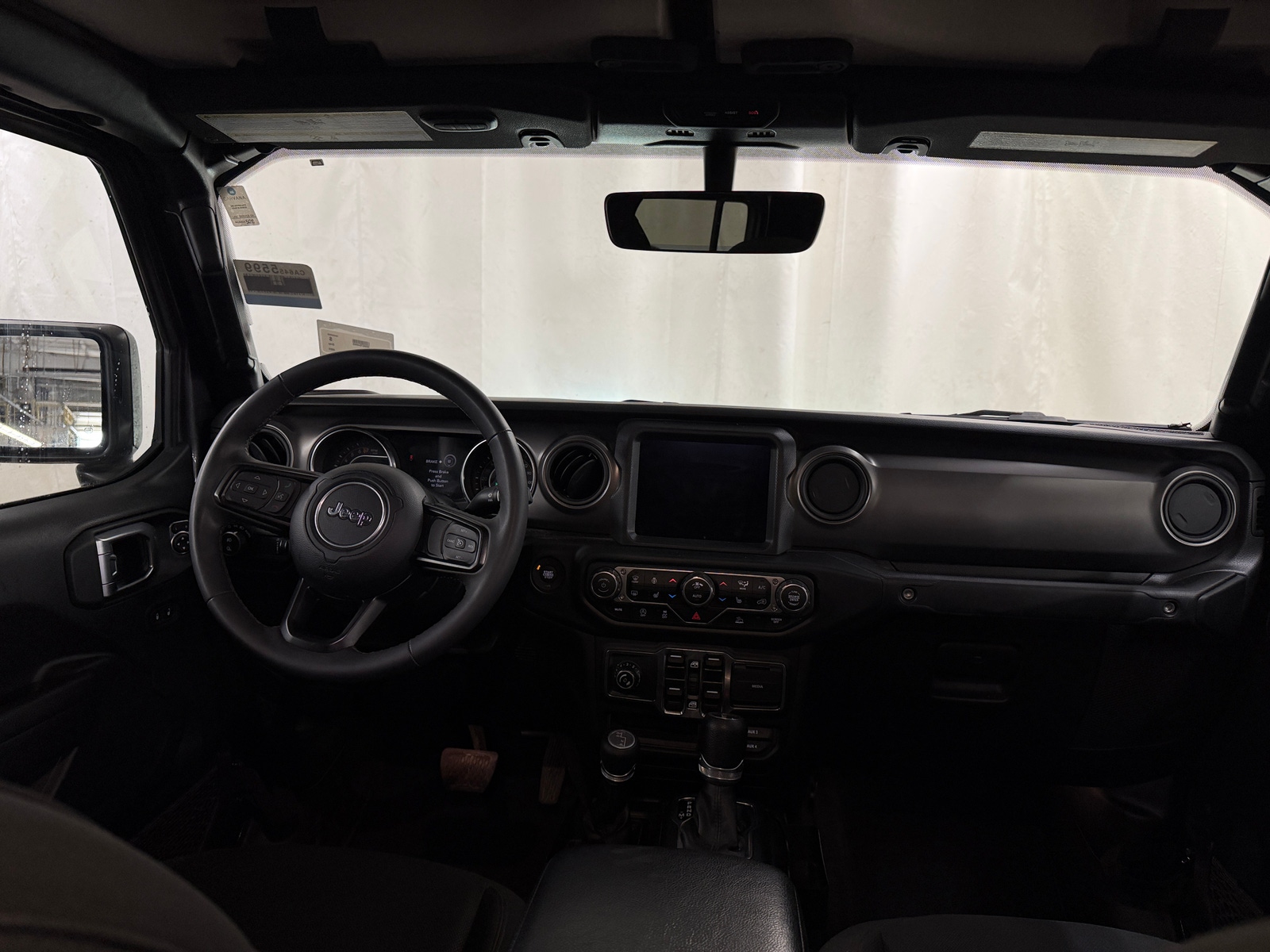 Thumbnail: 2023 Jeep Gladiator - 3