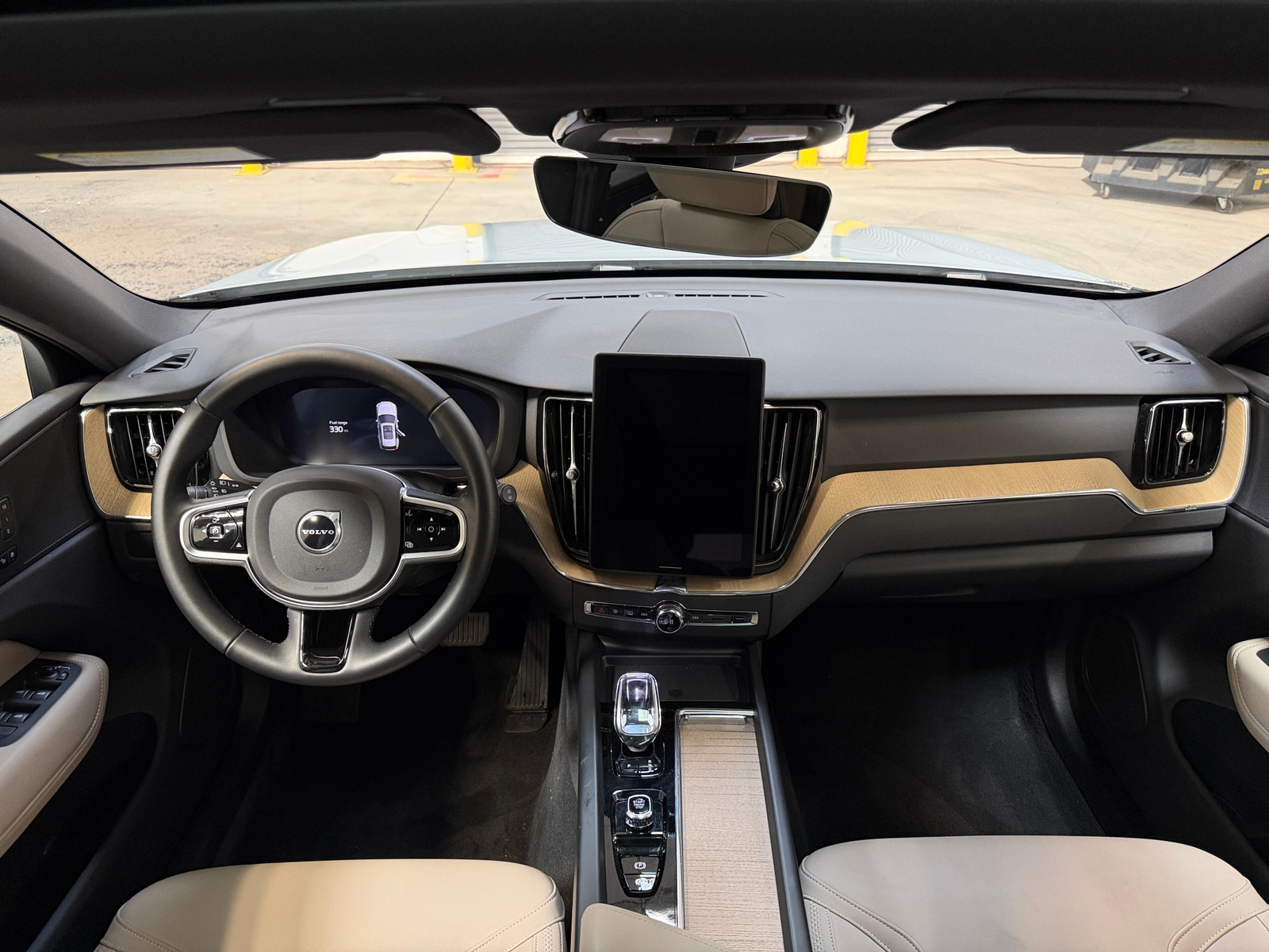 Thumbnail: 2026 Volvo XC60 - 3