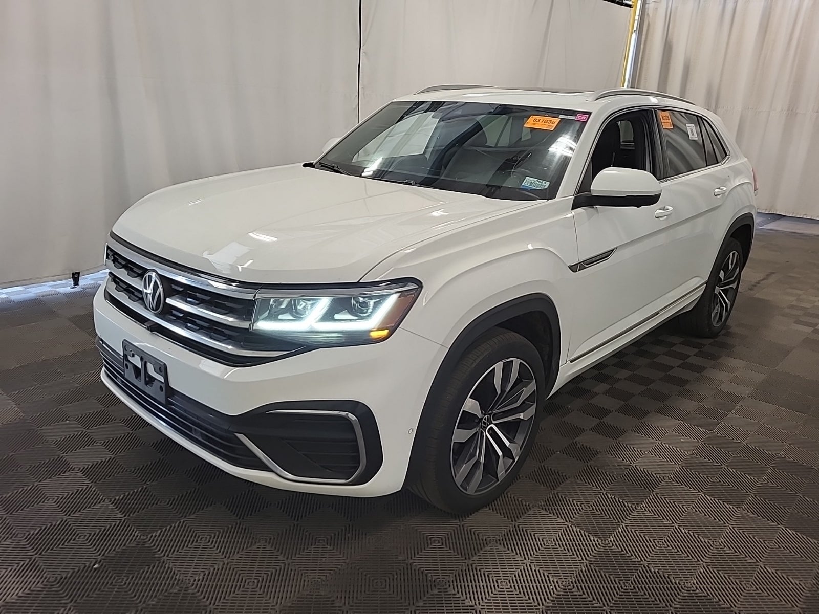 2022 Volkswagen Atlas Cross Sport 3.6l V6 SEL Premium R-Line