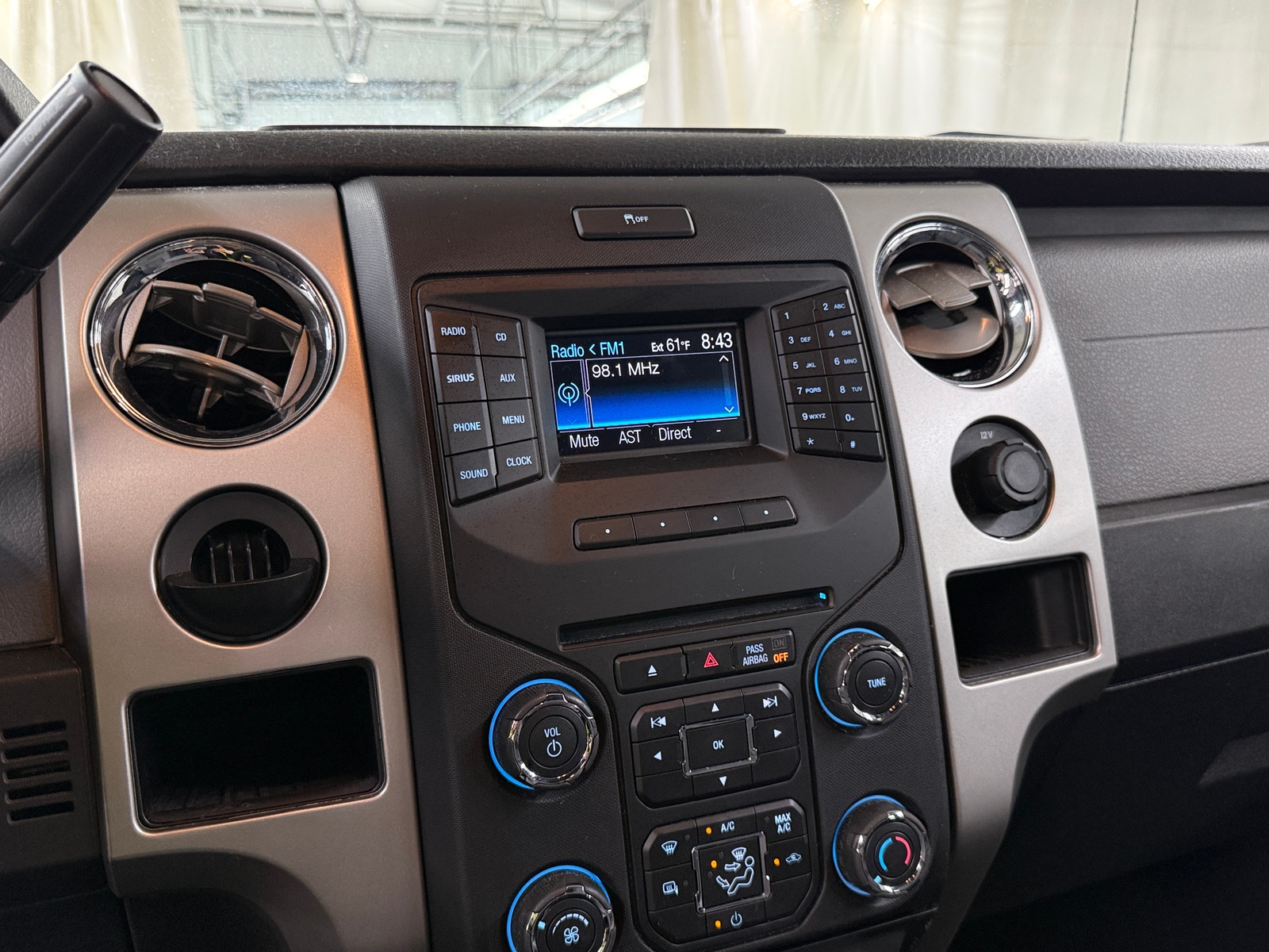 Thumbnail: 2014 Ford Econoline - 4