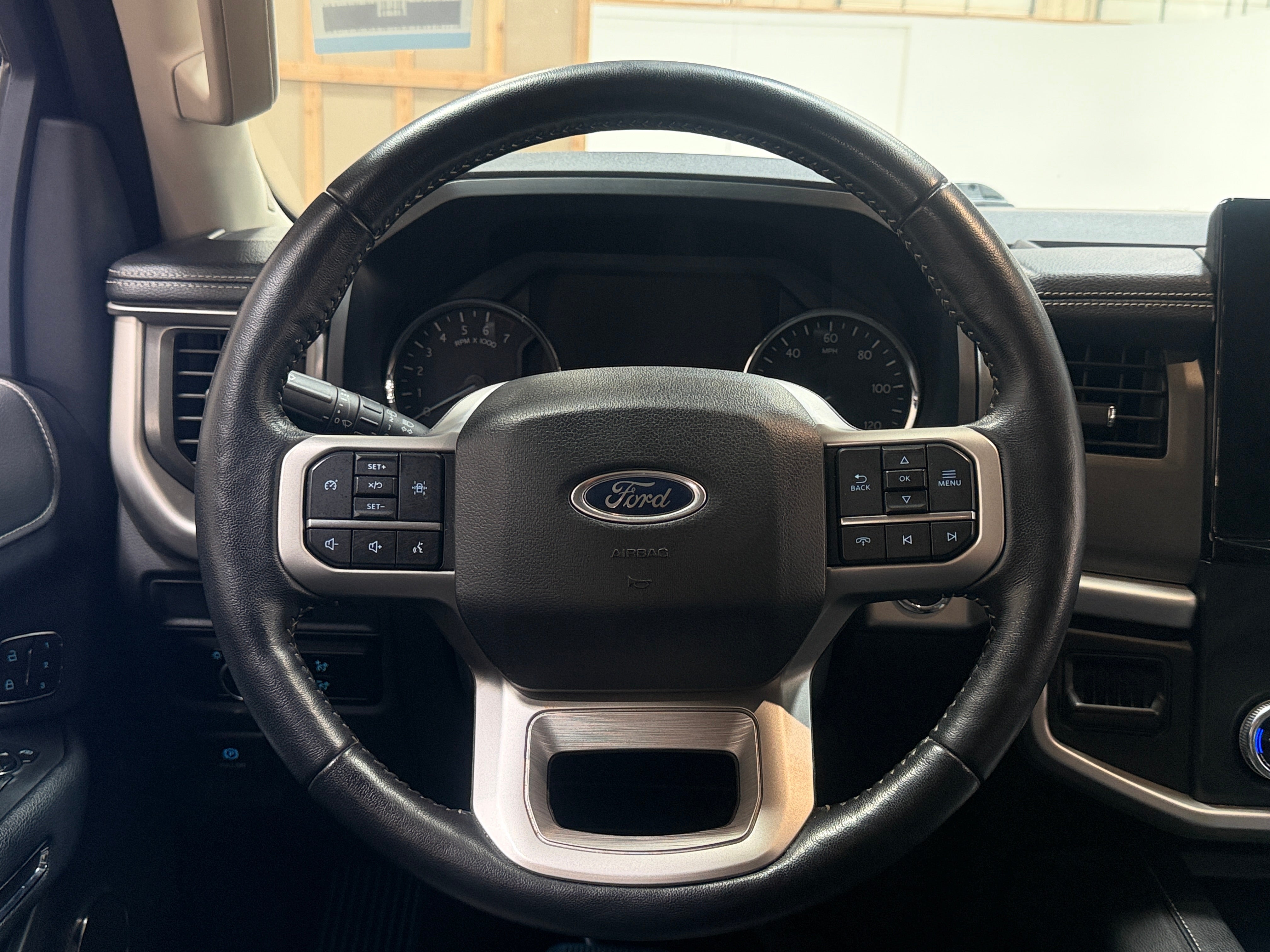 2023 Ford Expedition XLT