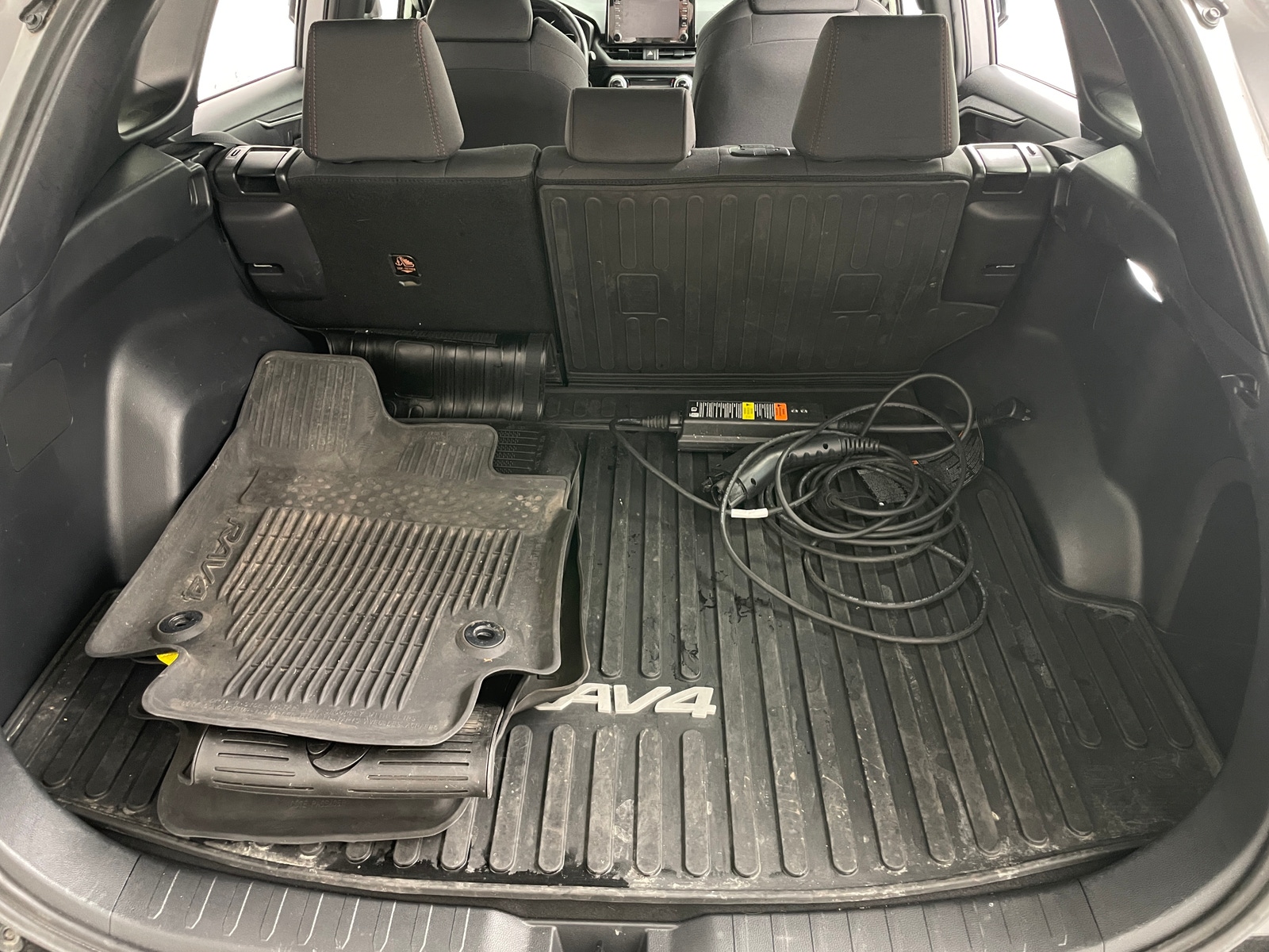 Thumbnail: 2021 Toyota RAV4 - 7