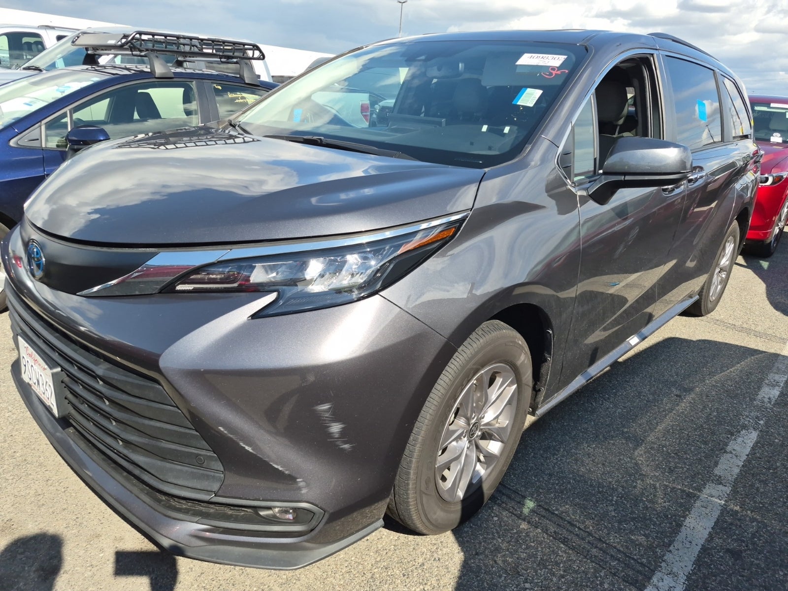 2025 Toyota Sienna XLE