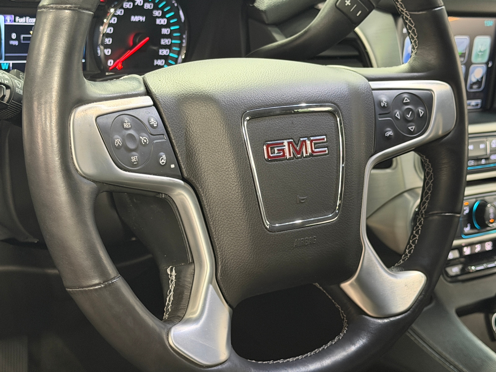 Thumbnail: 2017 GMC Yukon - 4