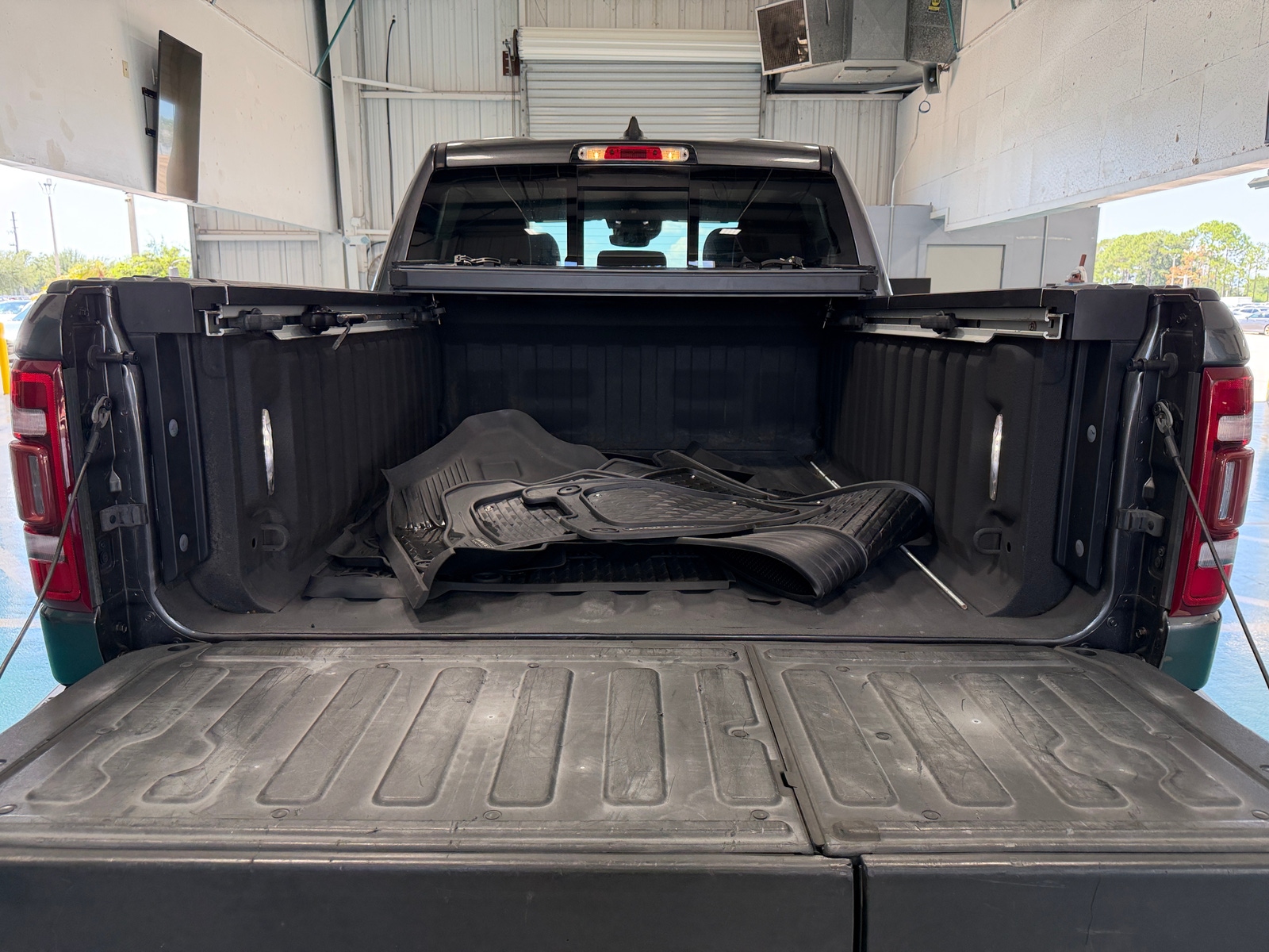 Thumbnail: 2020 RAM 1500 - 6
