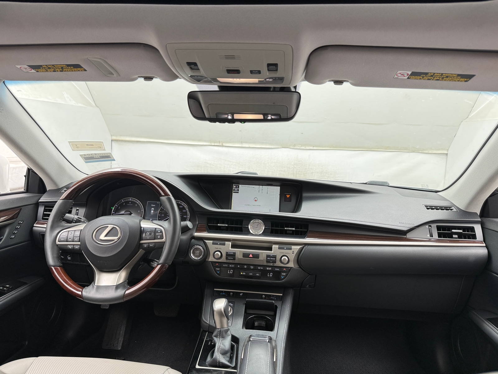 Thumbnail: 2017 Lexus ES - 2