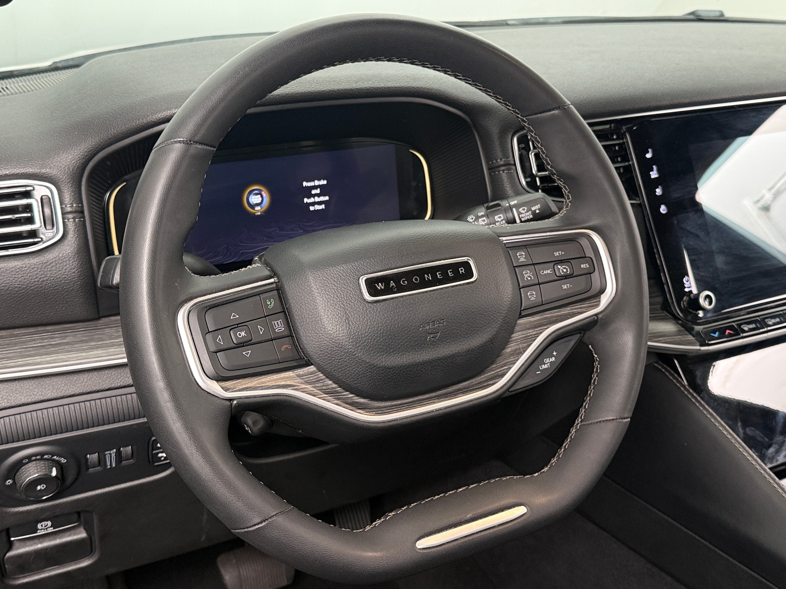 Thumbnail: 2024 Jeep Wagoneer - 4