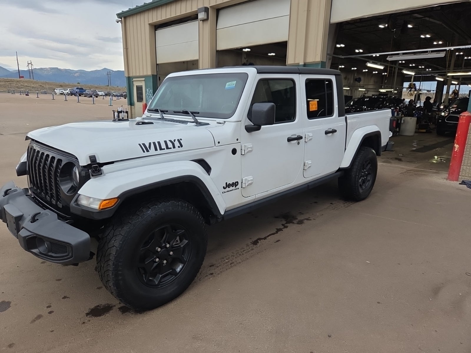 2021 Jeep Gladiator Willys Sport 4x4