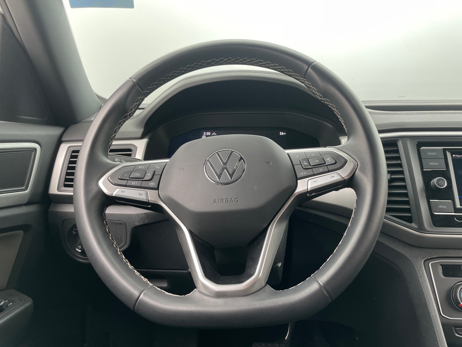 Thumbnail: 2023 Volkswagen Atlas - 5
