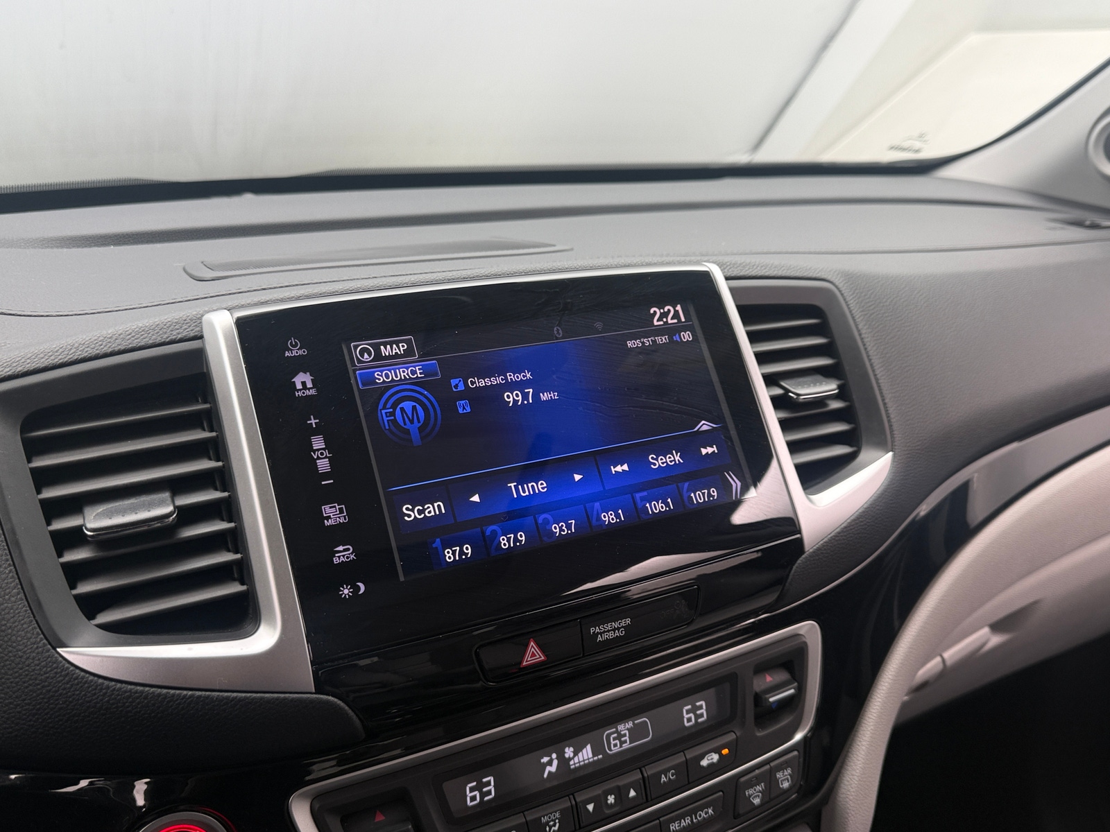 Thumbnail: 2018 Honda Pilot - 3
