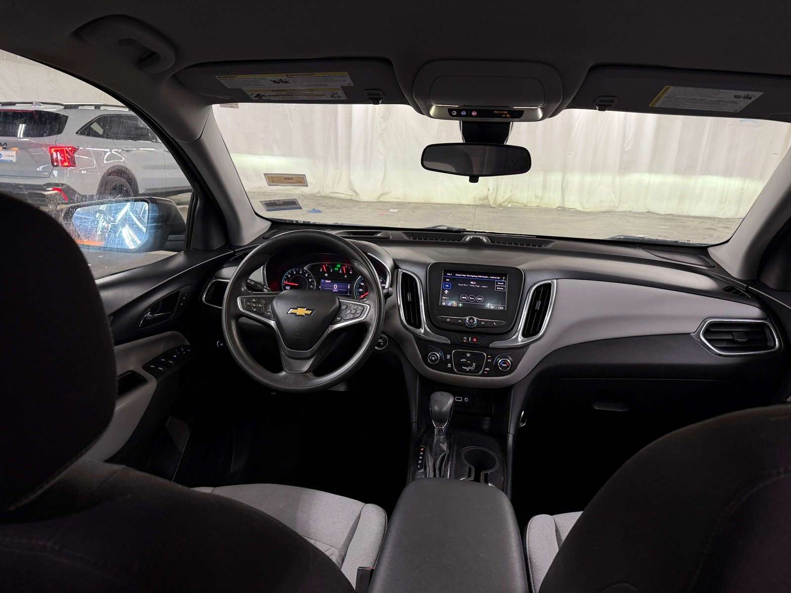 Thumbnail: 2022 Chevrolet Equinox - 3