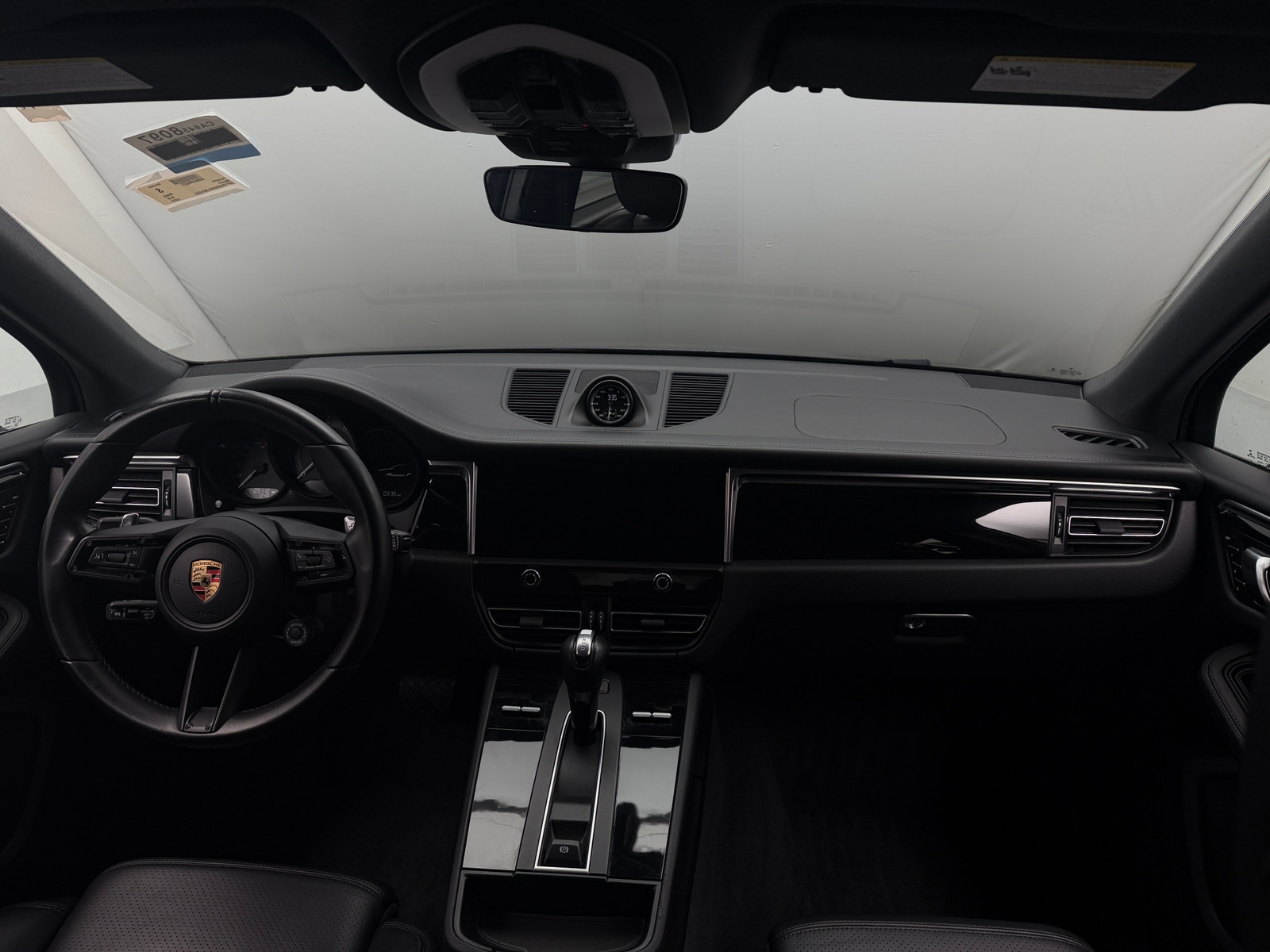 Thumbnail: 2023 Porsche Macan - 3