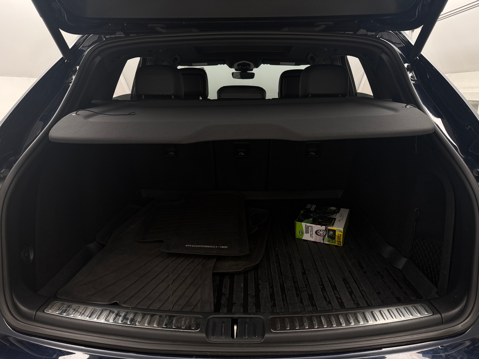 Thumbnail: 2023 Porsche Macan - 7