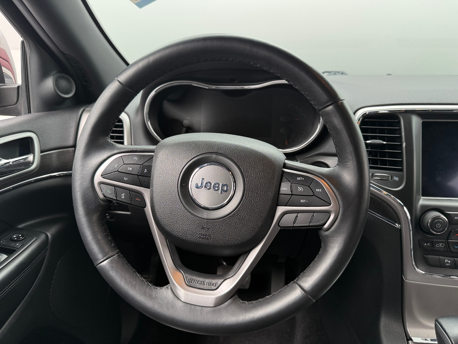 Thumbnail: 2018 Jeep Grand Cherokee - 4