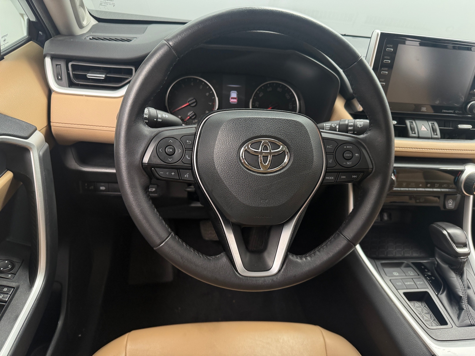 Thumbnail: 2021 Toyota RAV4 - 4