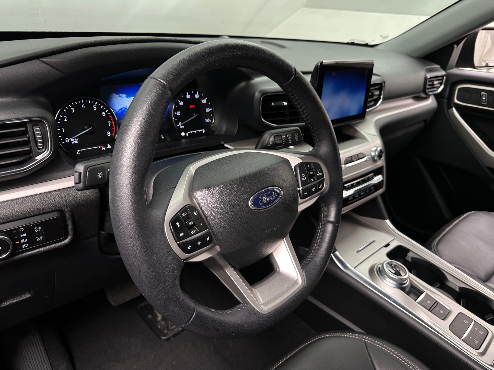Thumbnail: 2023 Ford Explorer - 4