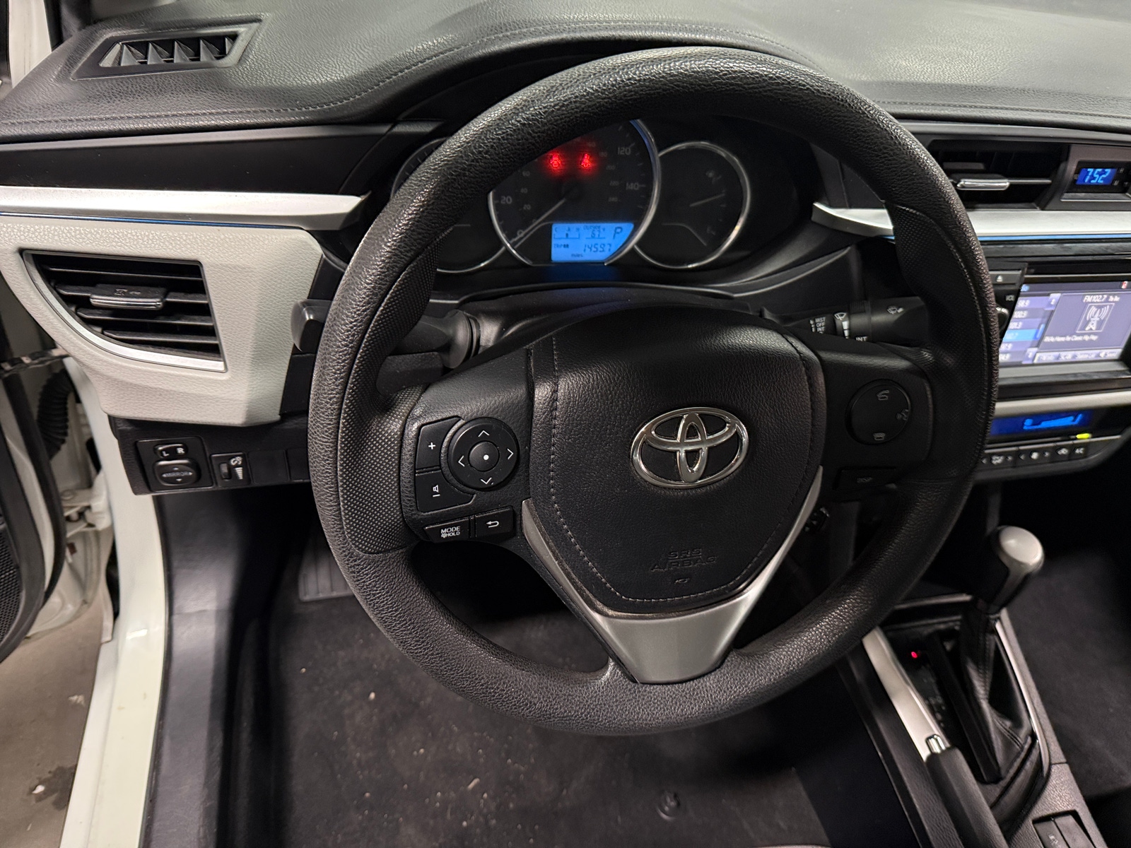 Thumbnail: 2015 Toyota Corolla - 5