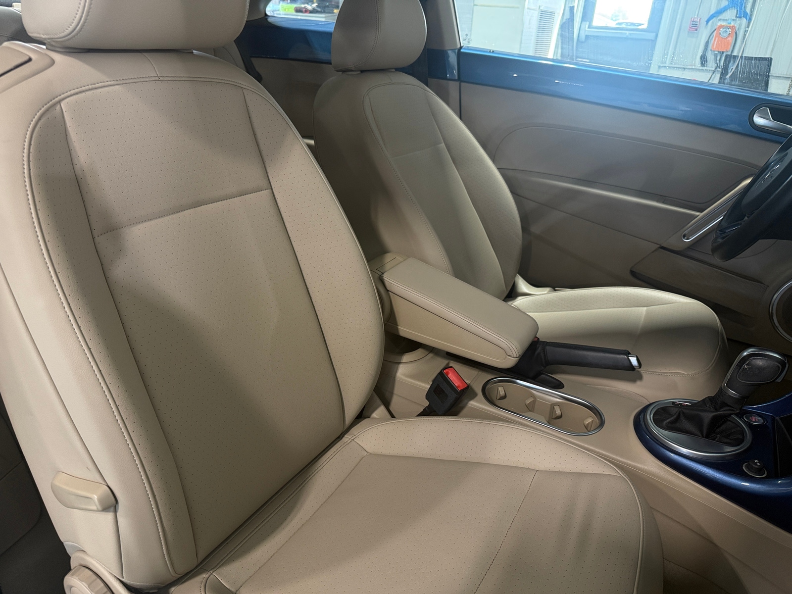 Thumbnail: 2017 Volkswagen Beetle - 2