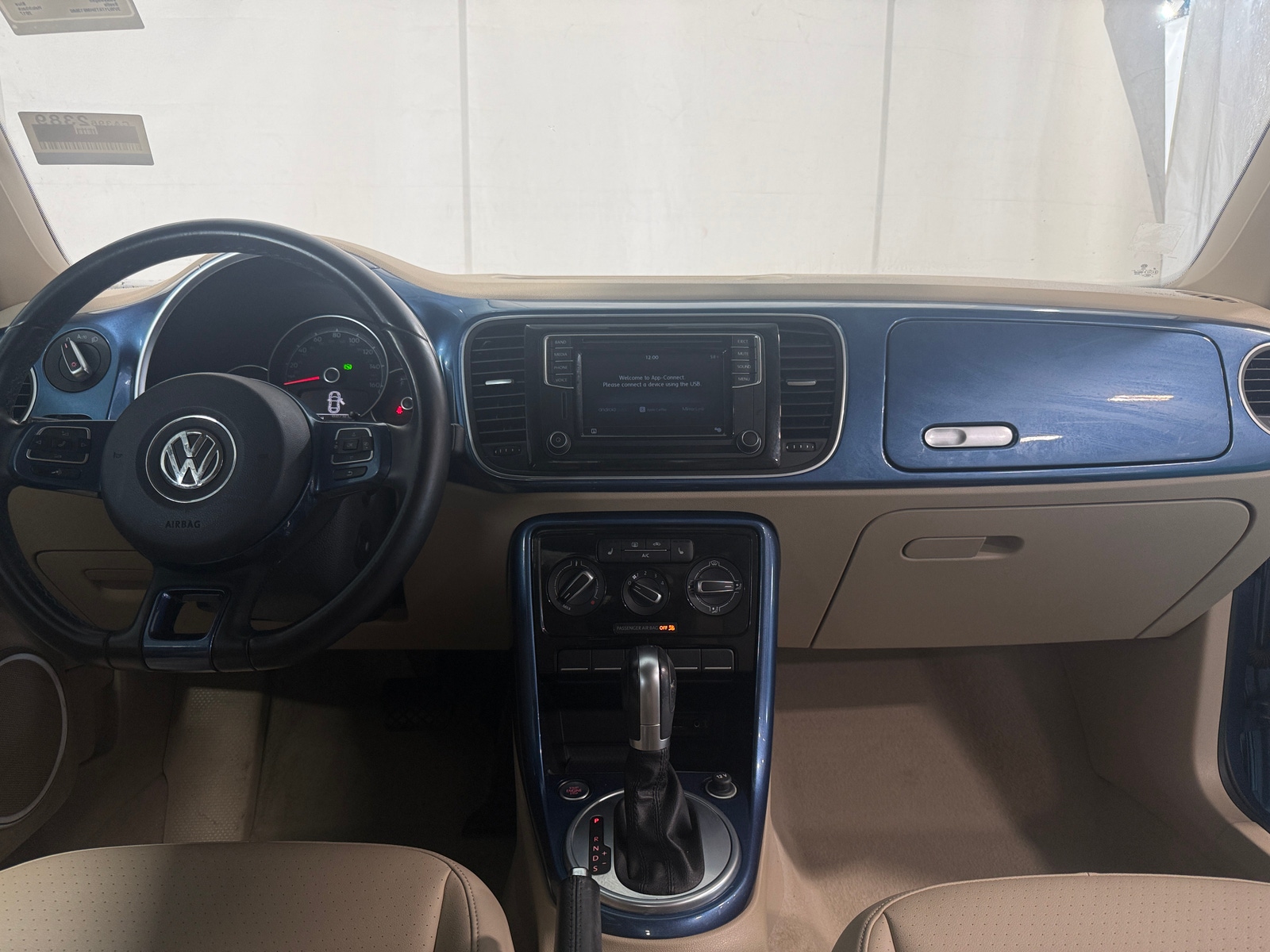 Thumbnail: 2017 Volkswagen Beetle - 3