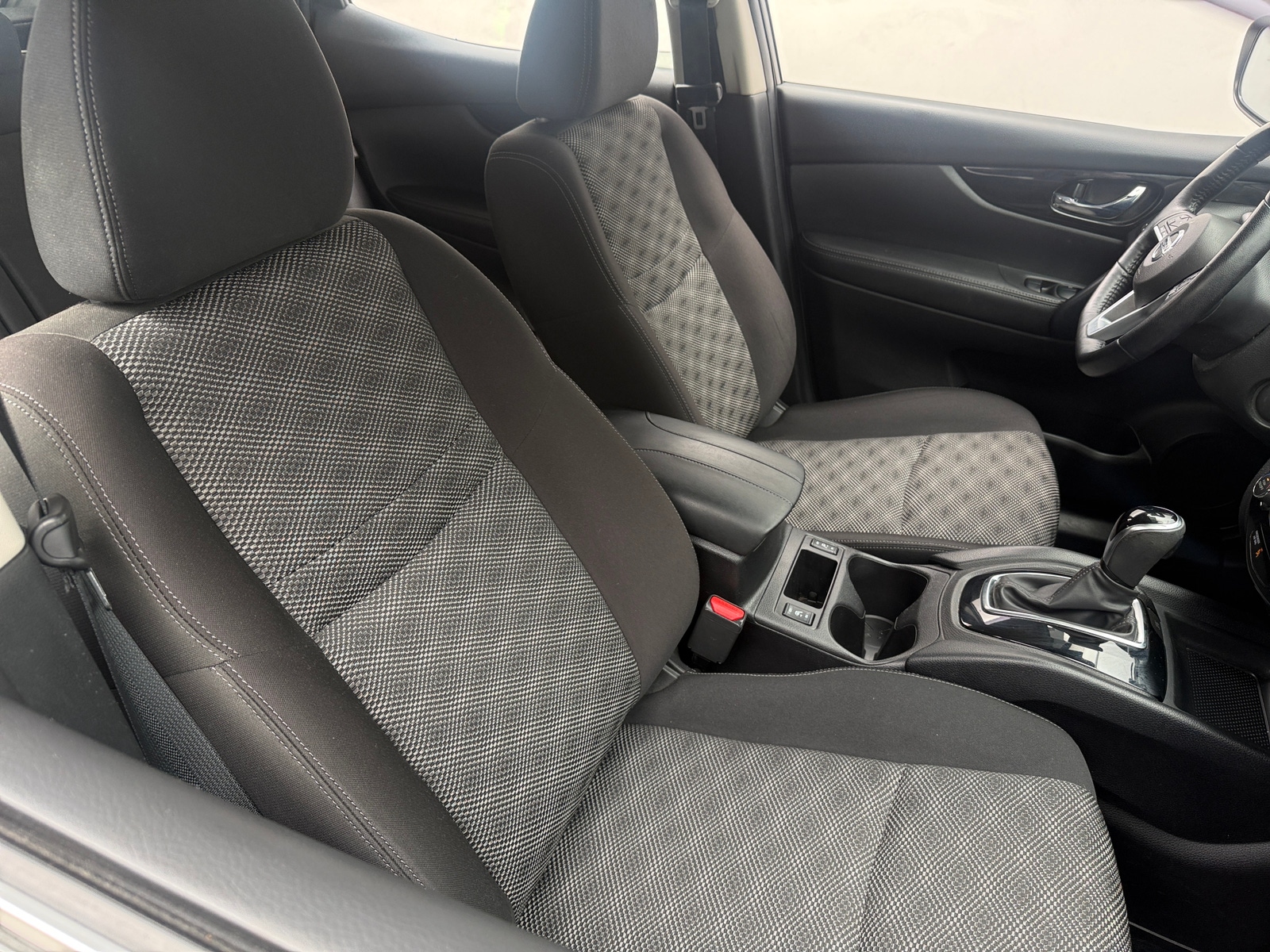 Thumbnail: 2021 Nissan Rogue Sport - 2